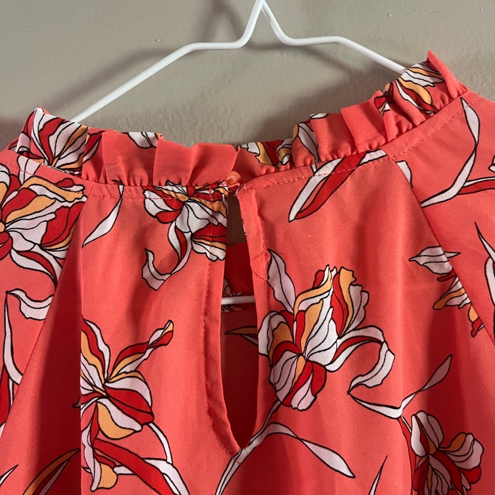 Worthington Vibrant Coral and White Floral Top - Picture 7 of 7
